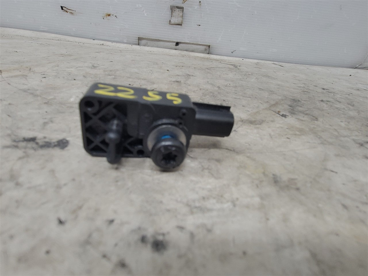 2016 CAMARO OEM GMC CHEVY CRASH SENSOR 13593676 33436 - image 2