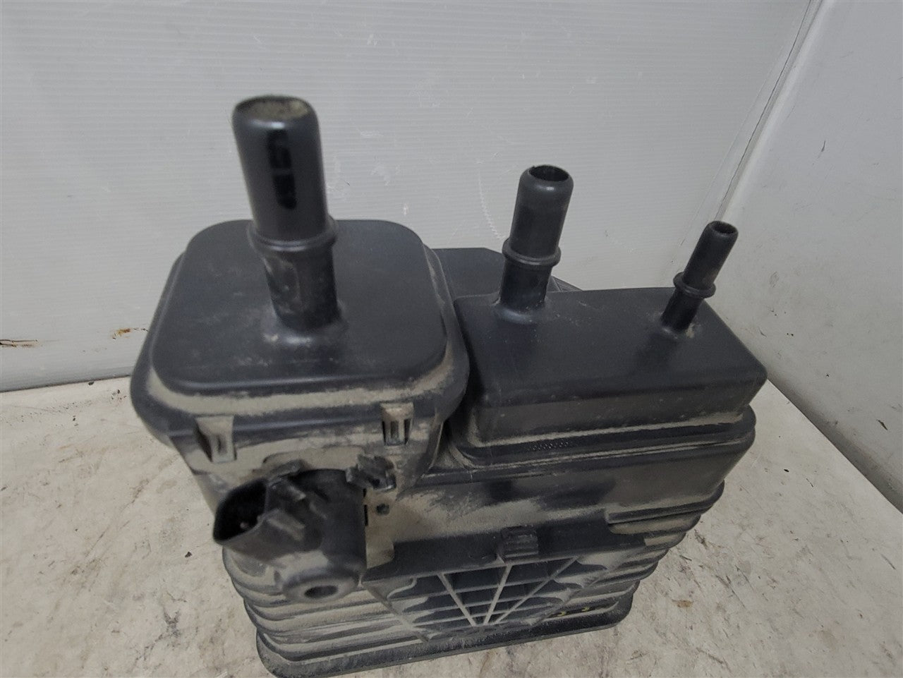 2016 CAMARO FUEL VAPOR CHARCOAL CANISTER 2095148 33439 - image 6