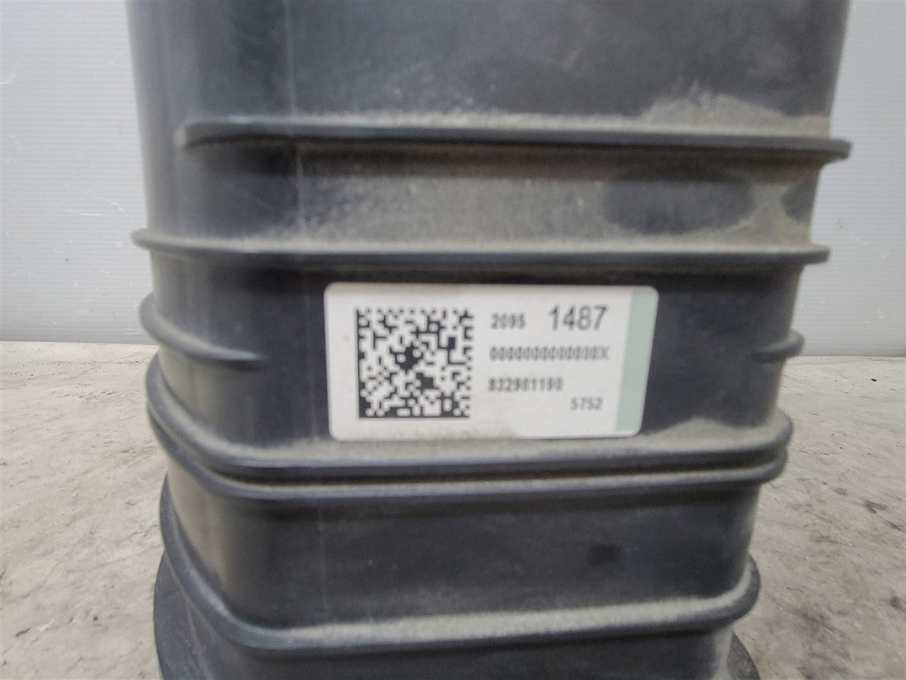 2016 CAMARO FUEL VAPOR CHARCOAL CANISTER 2095148 33439 - image 9