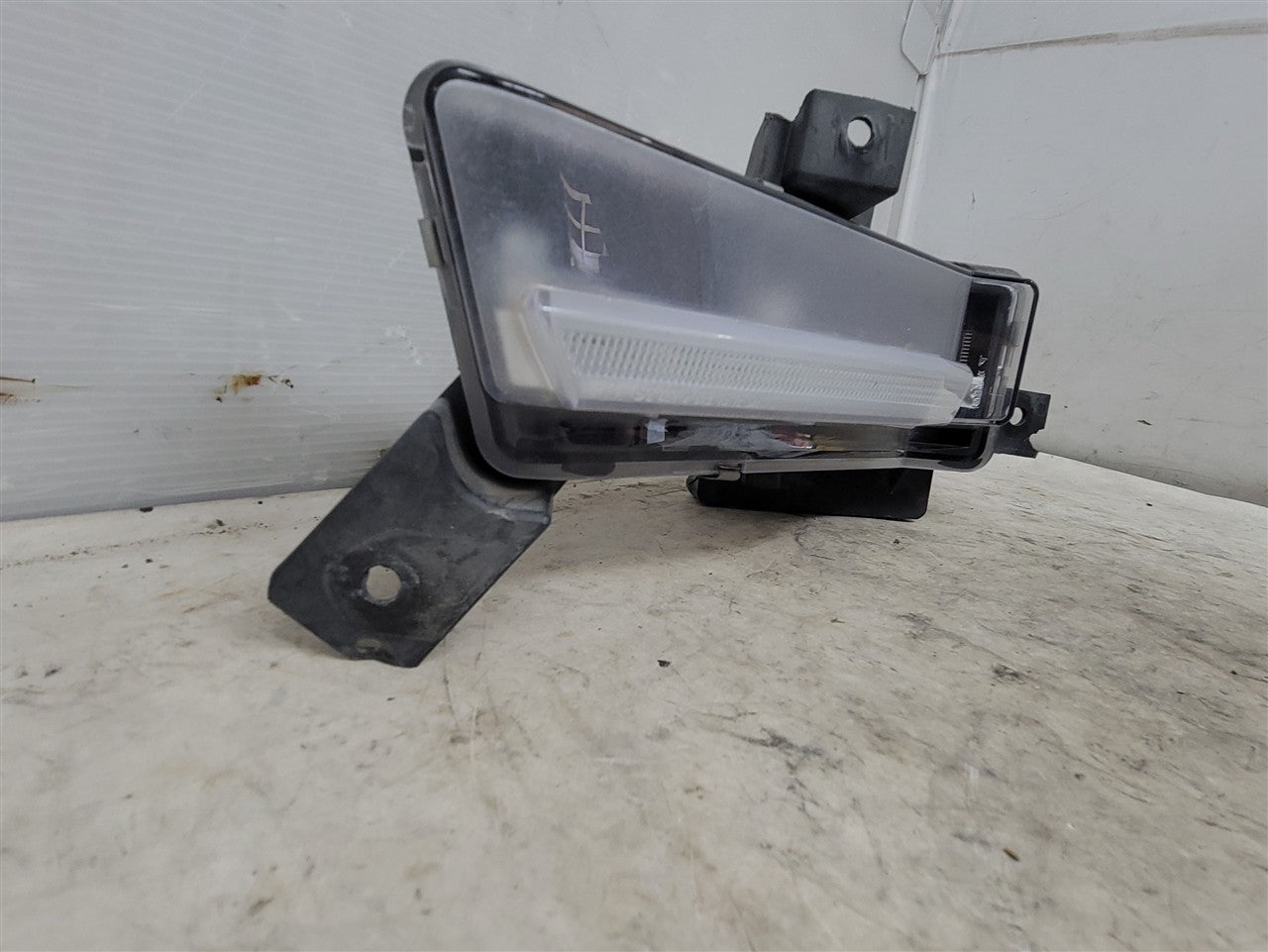 2016 CAMARO LH DAYTIME RUNNING LAMP DRL 23433655 33441 - image 5
