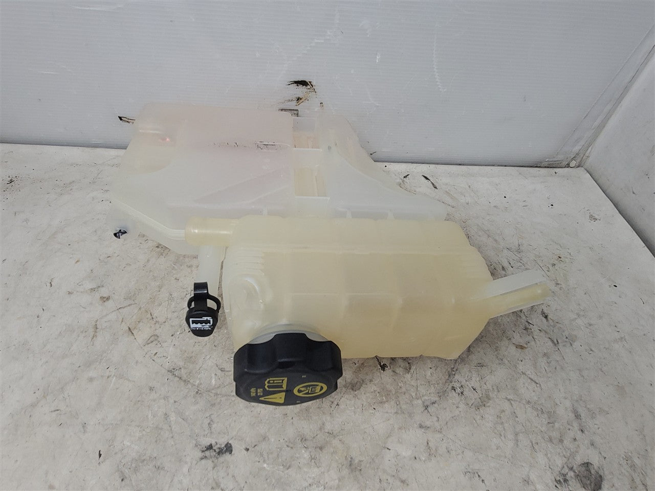 2016 CAMARO COOLANT BOTTLE TANK 22948113 33448 - image 6