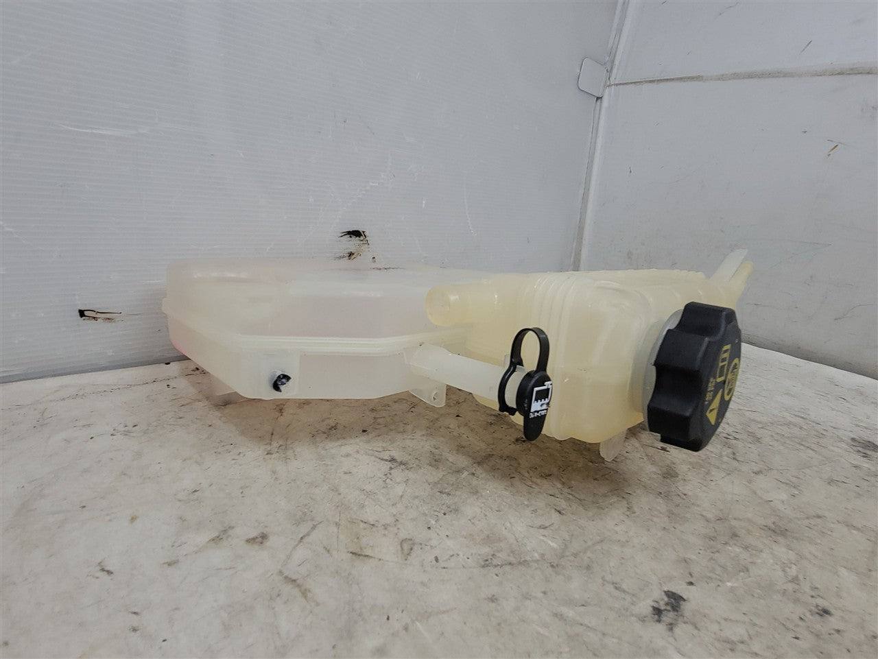 2016 CAMARO COOLANT BOTTLE TANK 22948113 33448 - image 7