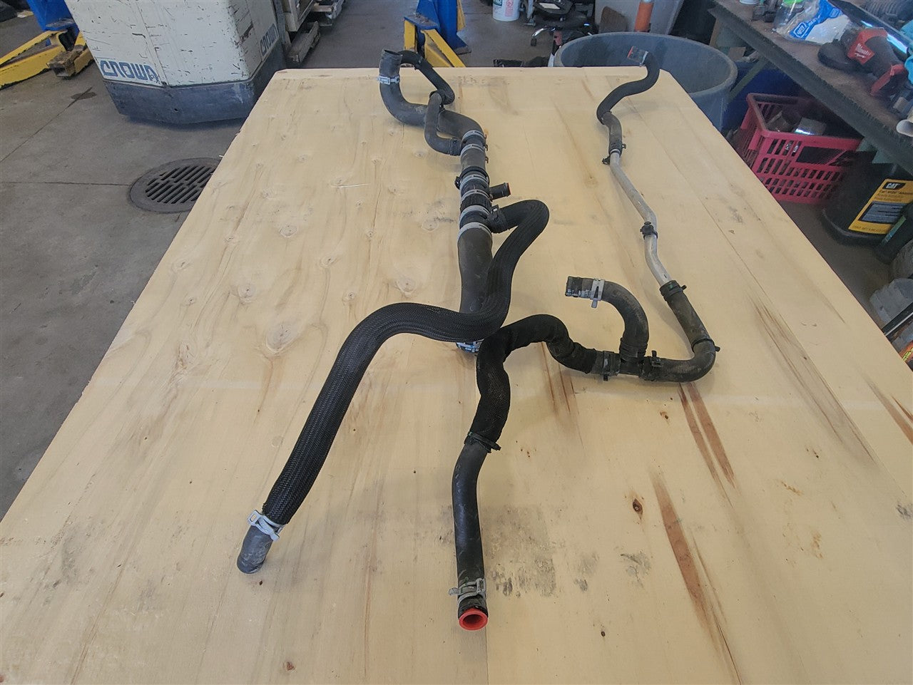2016 CAMARO LOWER RADIATOR HOSES WITH CROSSOVER 33449 - image 3