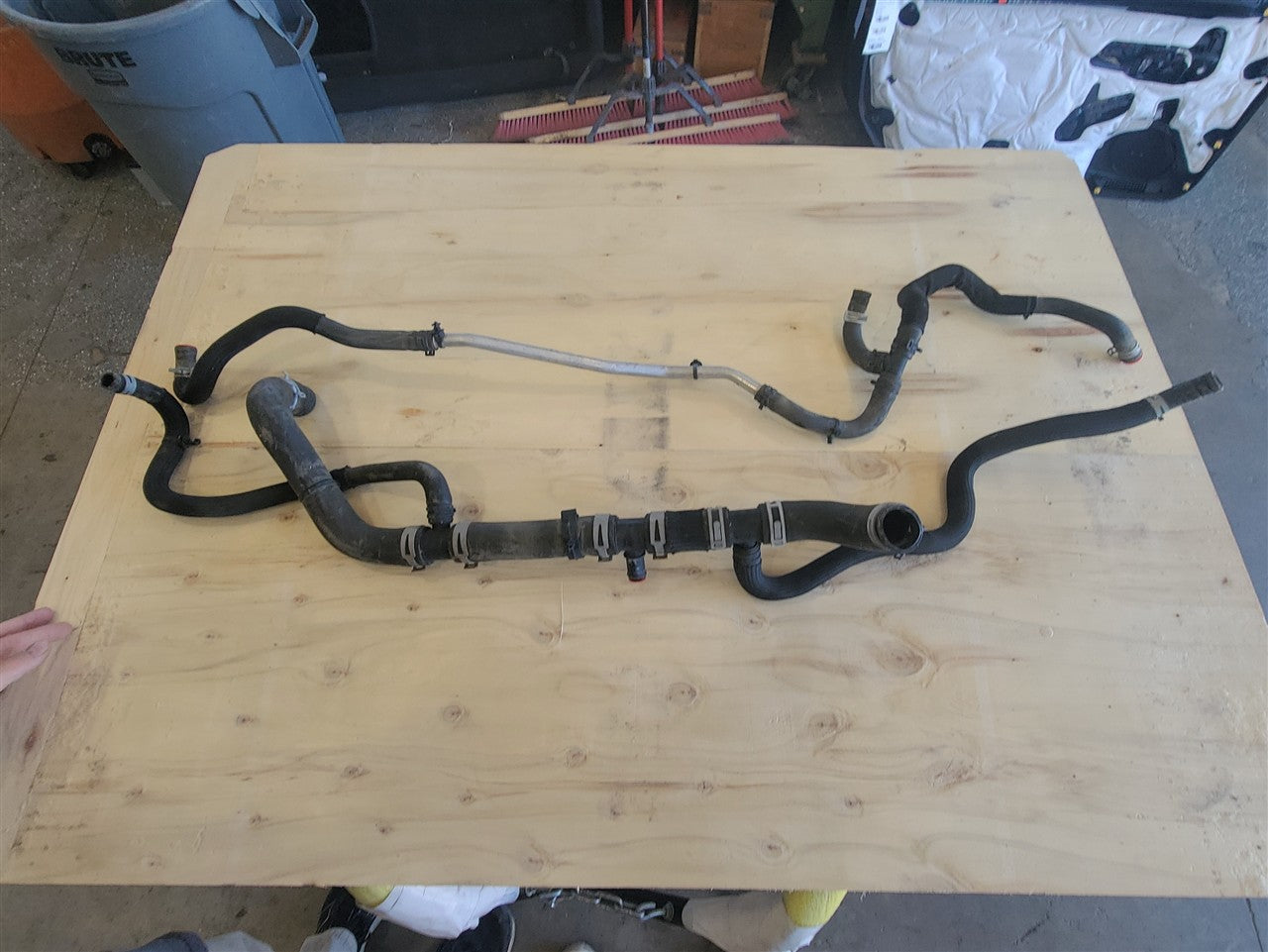 2016 CAMARO LOWER RADIATOR HOSES WITH CROSSOVER 33449 - image 6