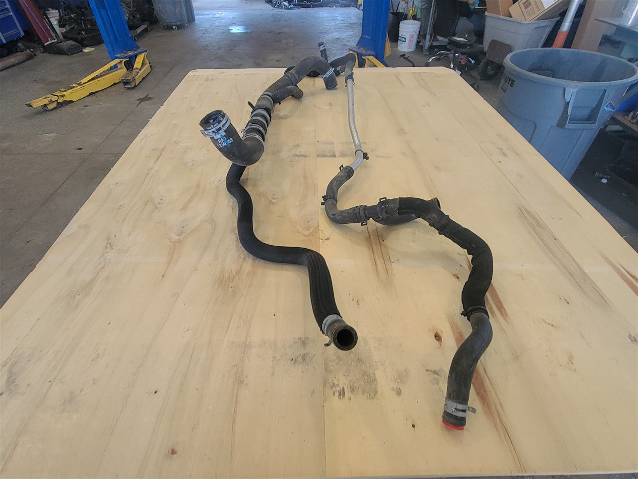 2016 CAMARO LOWER RADIATOR HOSES WITH CROSSOVER 33449 - image 8