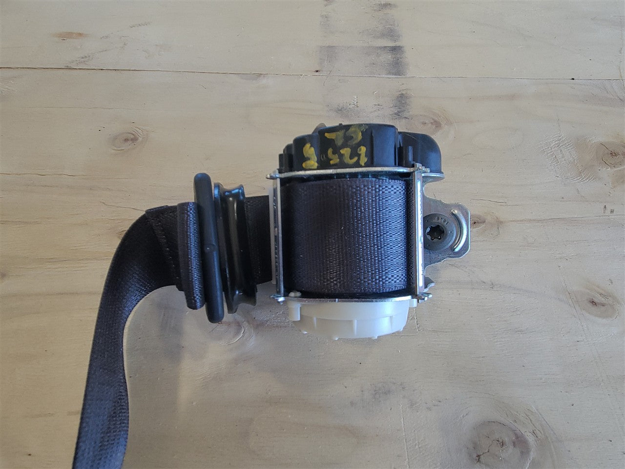2016 CAMARO LH DRIVER REAR SEAT BELT RETRACTOR 33456 - image 7