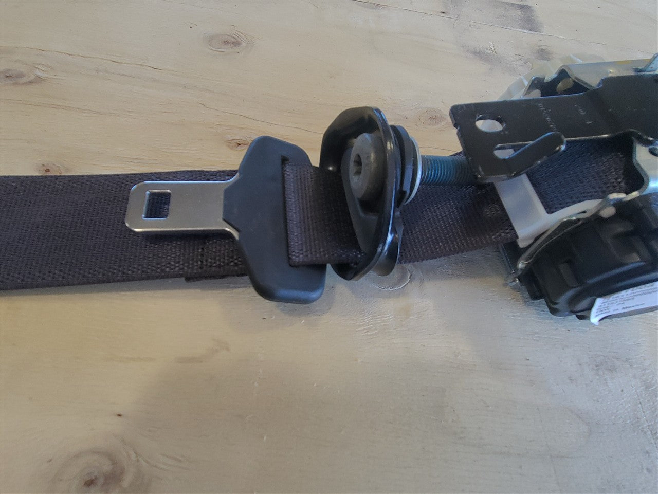 2016 CAMARO LH DRIVER REAR SEAT BELT RETRACTOR 33456 - image 9