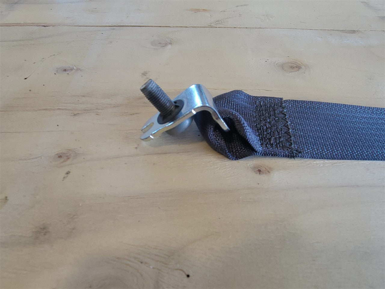 2016 CAMARO LH DRIVER REAR SEAT BELT RETRACTOR 33456 - image 12