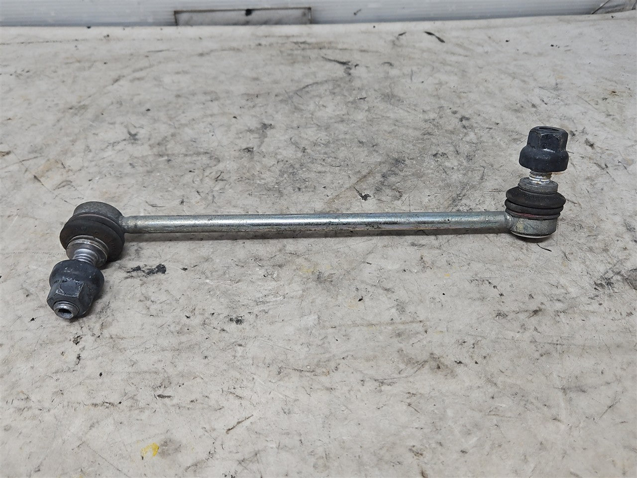 2016 CAMARO OEM RH SWAY BAR END LINK 84962143 33459 - image 3