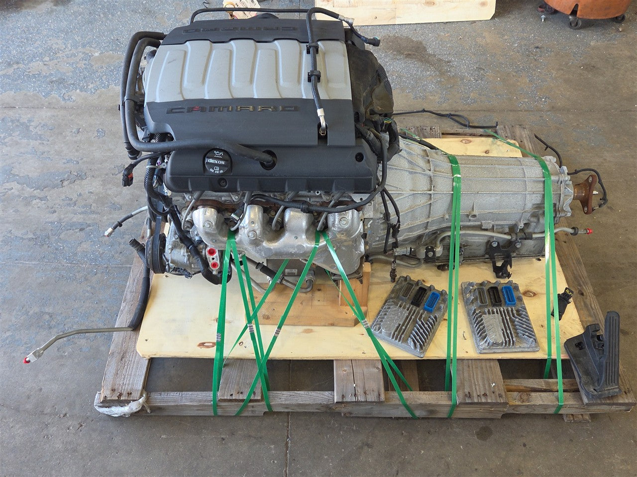 2016 CAMARO 6.2L LT1 ENGINE 8 SPEED 74K DROP OUT 33464 - image 4