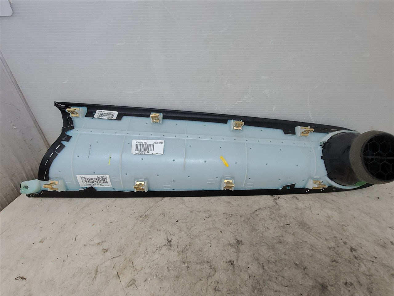 2016 CAMARO RH PASSENGER DASH TRIM VENT 84124221 33468 - image 6