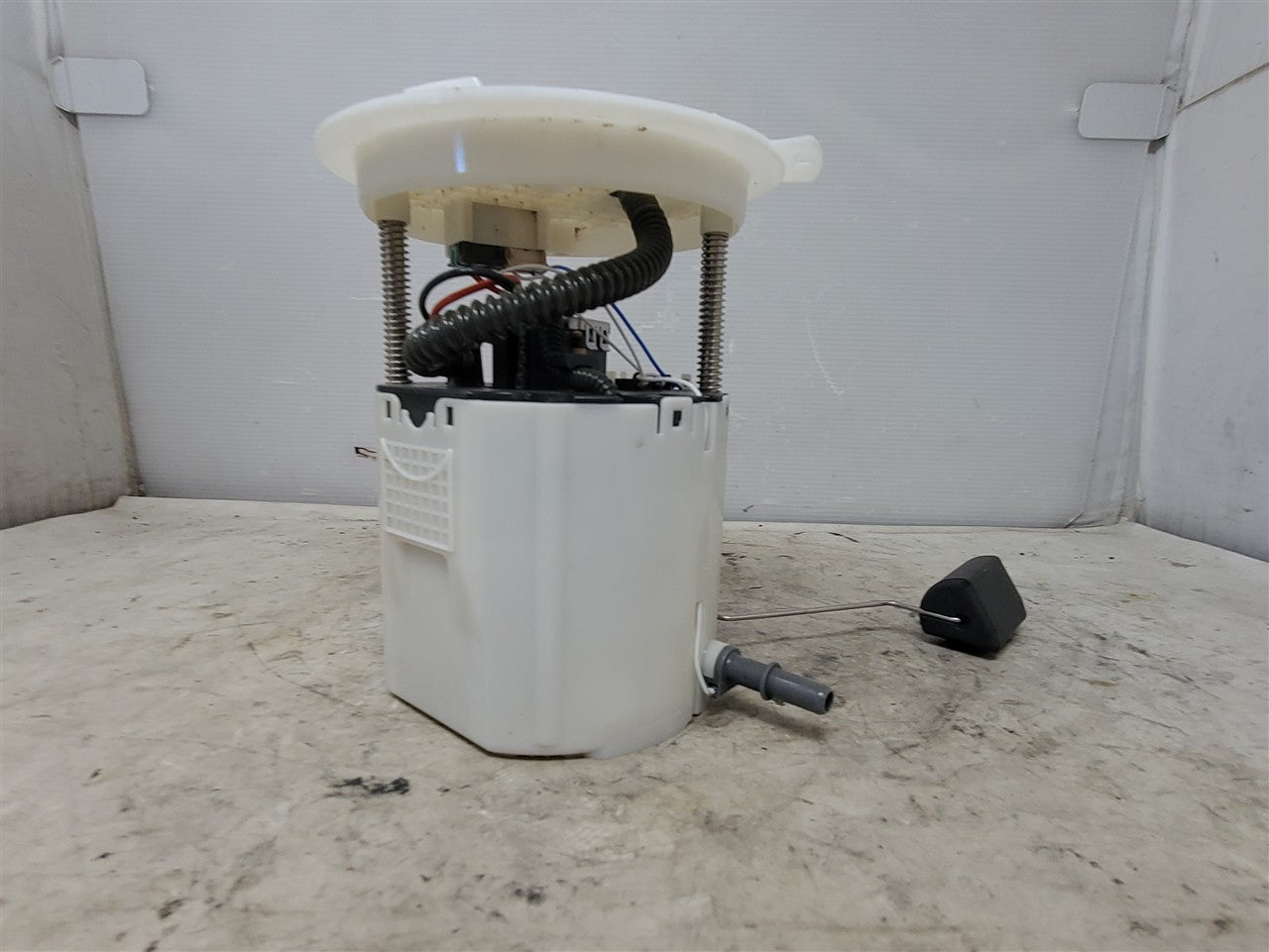 OEM SS 1LE FUEL PUMP 61K MILES 33469 - image 3