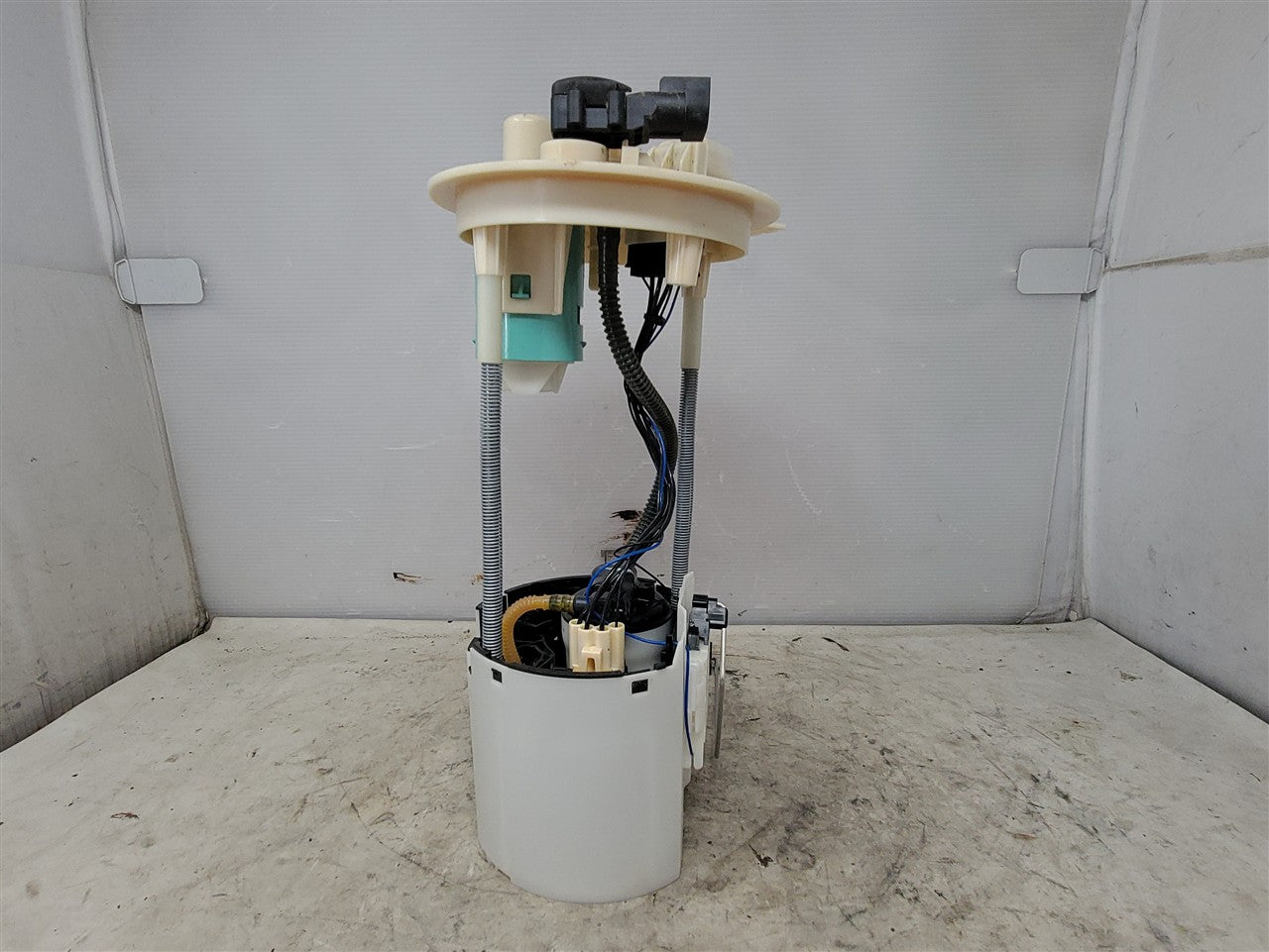 OEM IN TANK FUEL PUMP 37K 85543520 33470 - image 1
