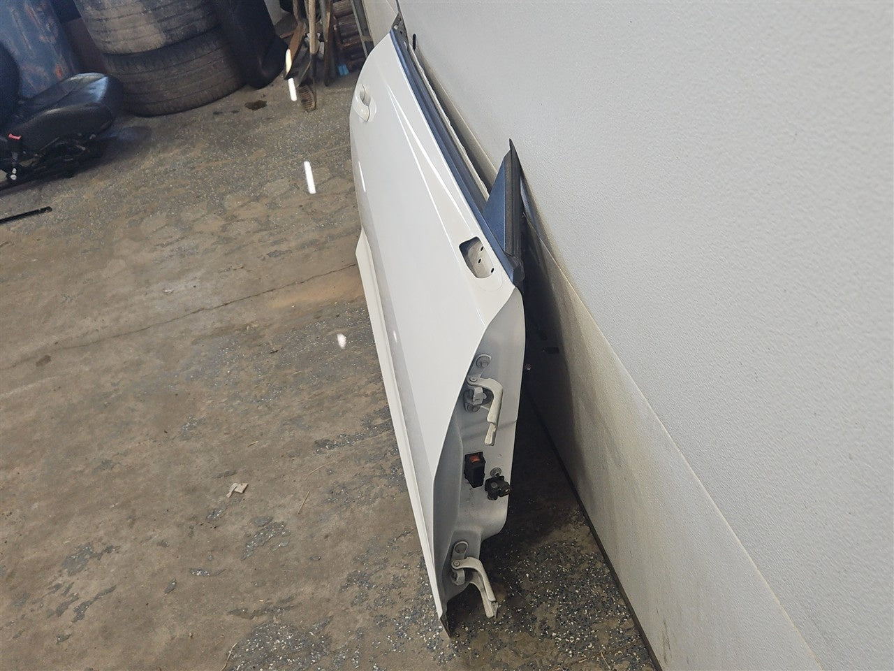 2014 CAMARO RH PASSENGER DOOR WHITE GAZ 000 33472 - image 3