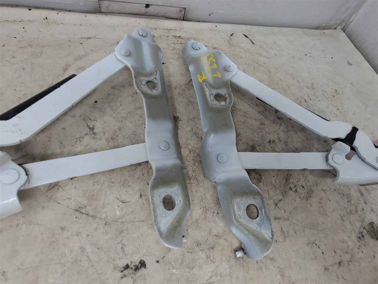2014 CAMARO DECKLID TRUNK HINGES PAIR LH RH WHIT 33474 - image 10