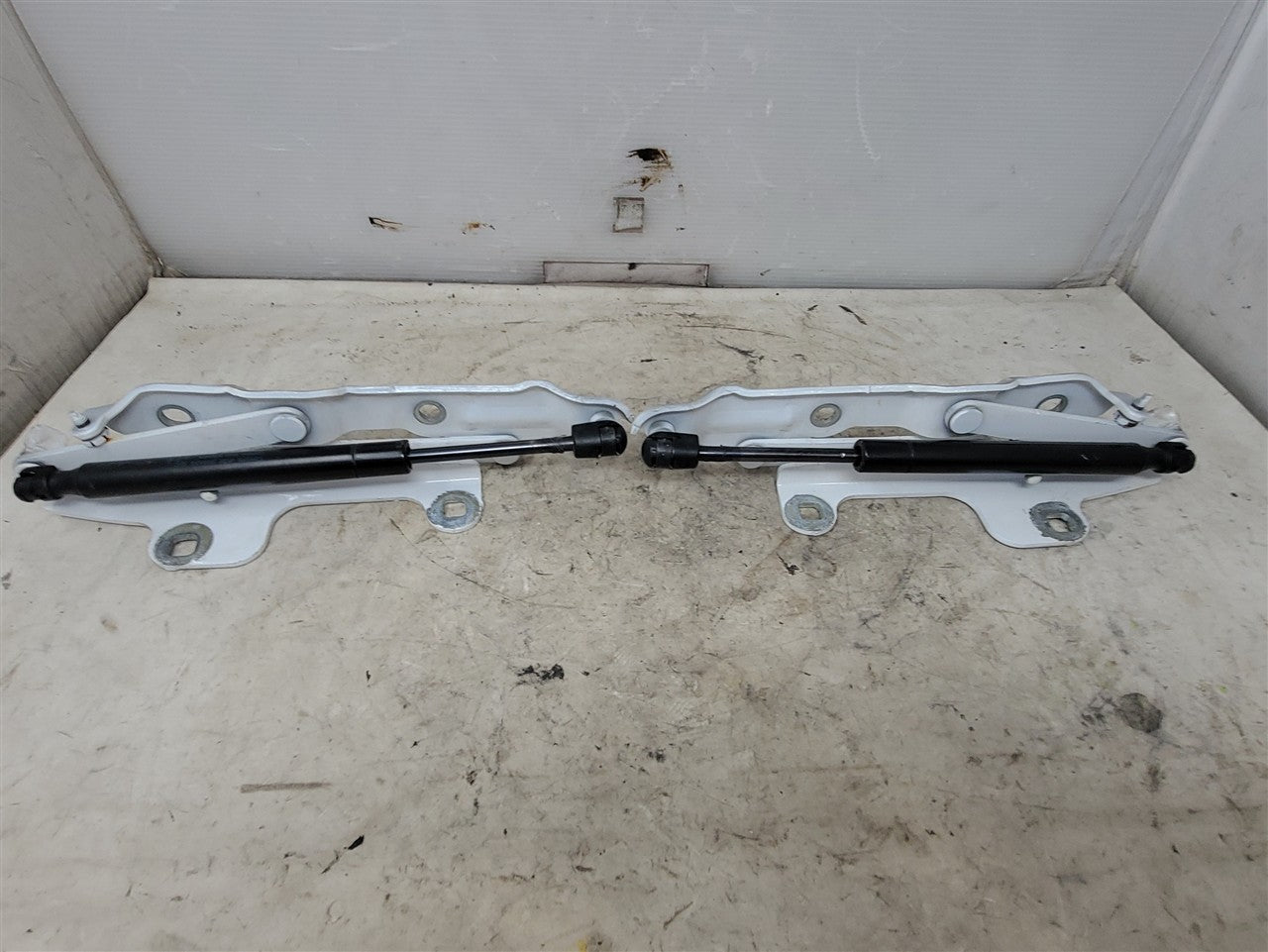 2014 CAMARO DECKLID TRUNK HINGES PAIR LH RH WHIT 33474 - image 11