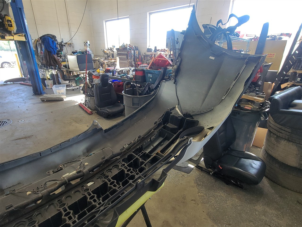 2014 CAMARO REAR BUMPER WHITE SPRING EDITION GAZ 33478 - image 19