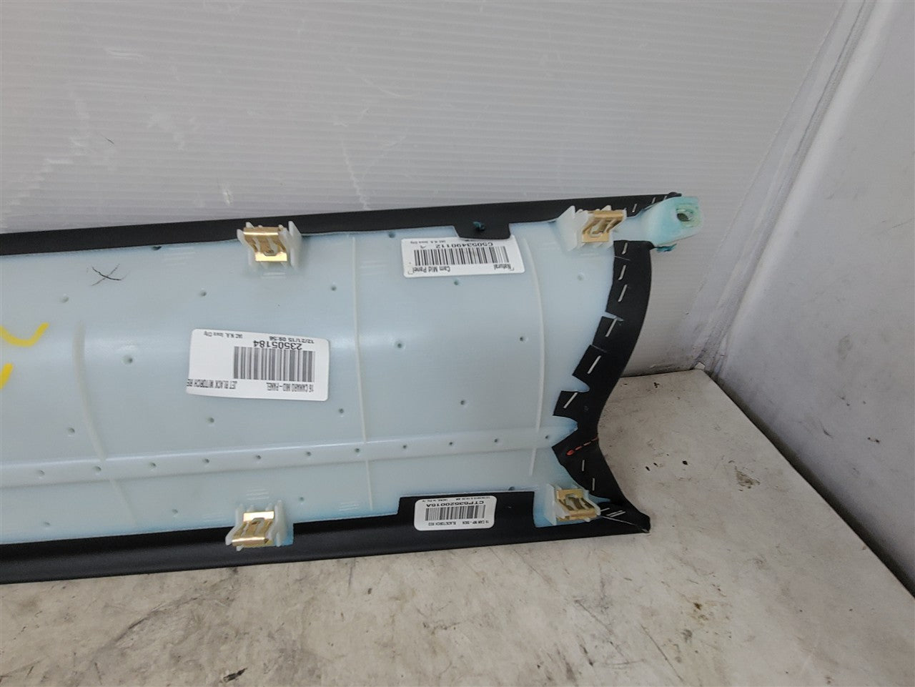 2016 CAMARO RH PASSENGER DASH TRIM VENT 23505184 33481 - image 11