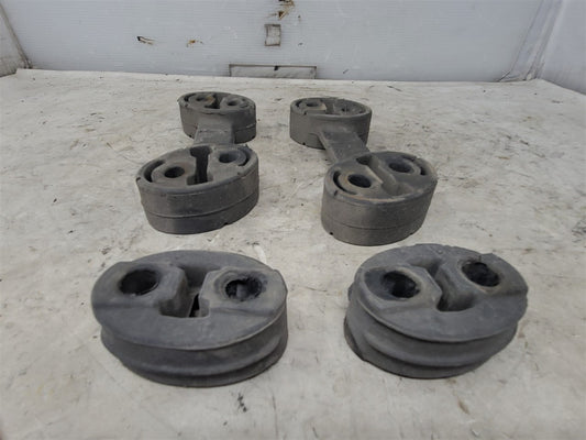 2014 CAMARO OEM REAR EXHAUST HANGERS 4 PIECES 33487 - image 2