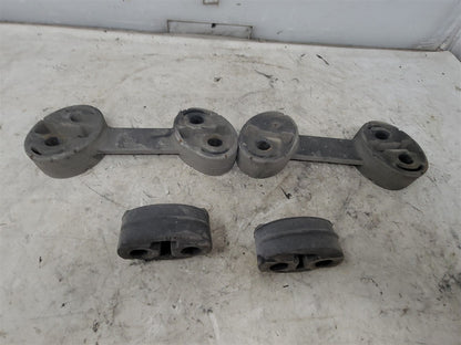 2014 CAMARO OEM REAR EXHAUST HANGERS 4 PIECES 33487 - image 4