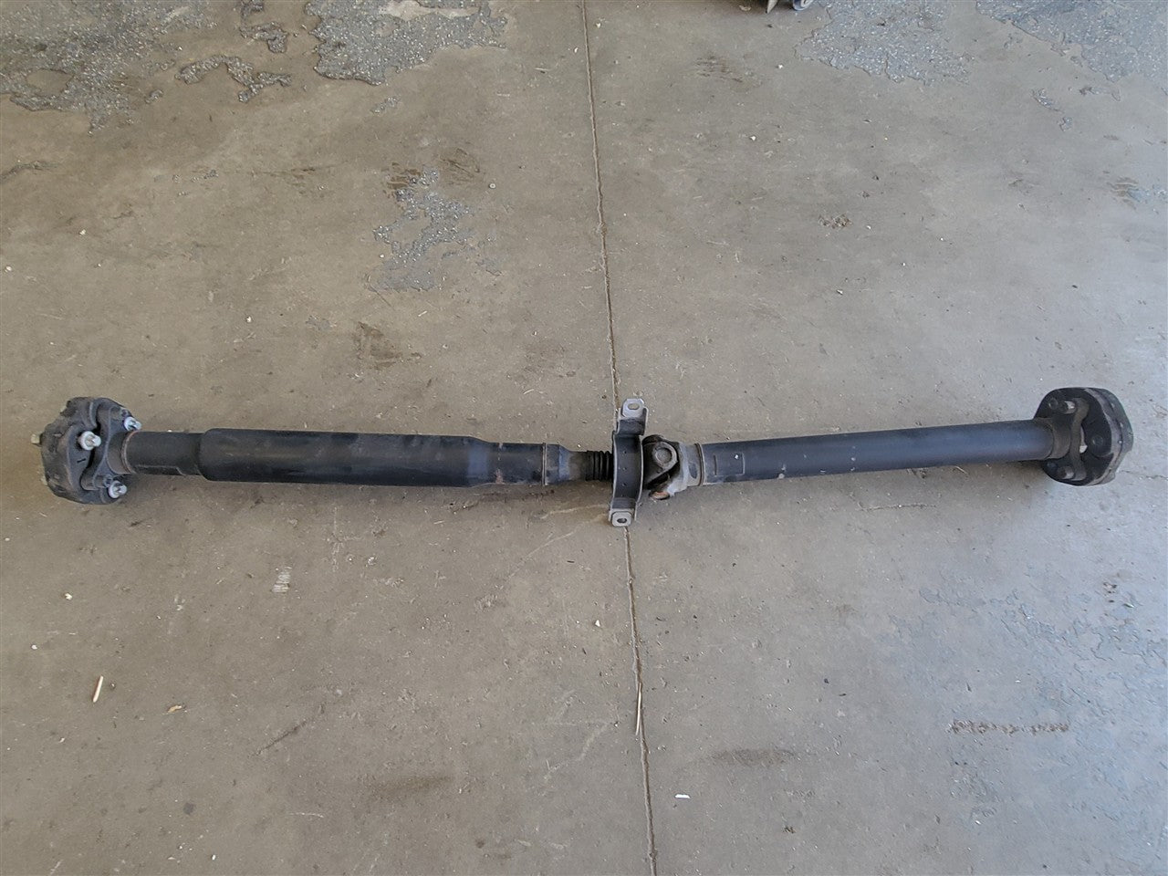 2014 CAMARO SS AUTO REAR DRIVE SHAFT 92237000 33497 - image 10