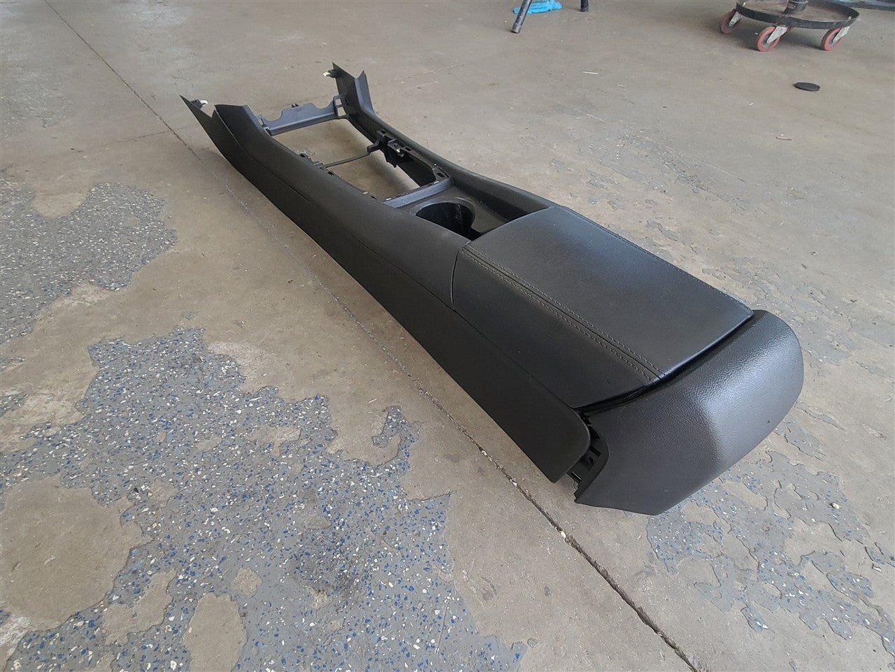 2014 CAMARO CENTER CONSOLE BLACK AUTO TRANS 33503 - image 8
