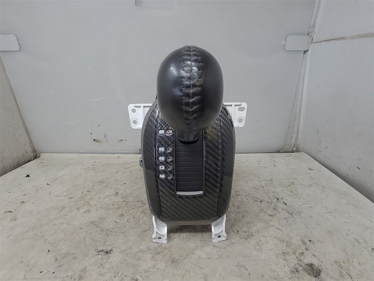 2014 CAMARO AUTOMATIC FLOOR SHIFTER W/TRIM &KNOB 33504 - image 1