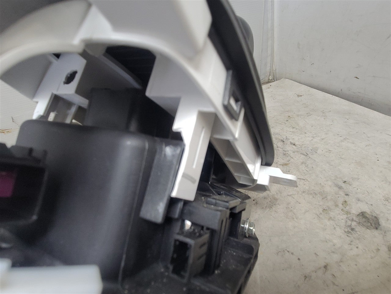 2014 CAMARO AUTOMATIC FLOOR SHIFTER W/TRIM &KNOB 33504 - image 12