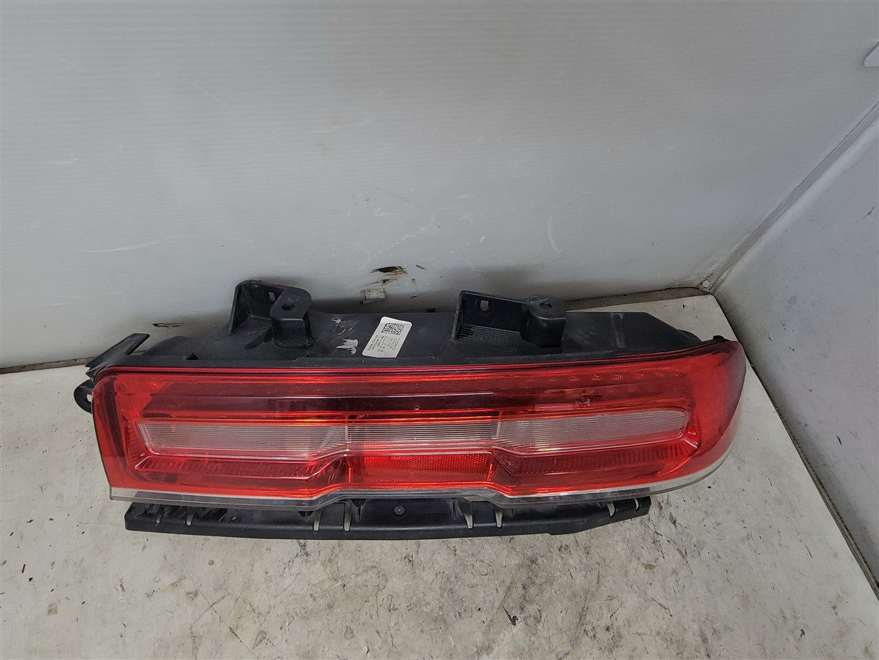 2014 CAMARO RH PASSENGER TAIL LIGHT LED T4F RS 33507 - image 3
