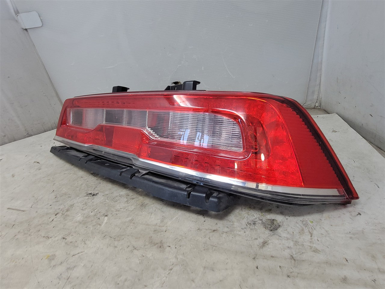 2014 CAMARO RH PASSENGER TAIL LIGHT LED T4F RS 33507 - image 5