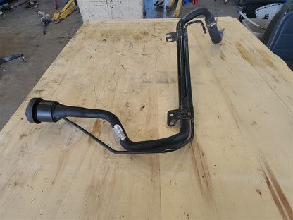 2014 CAMARO FUEL FILLER NECK 22925350 33512 - image 3