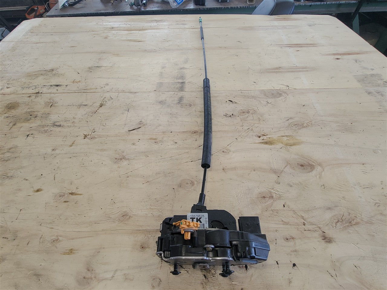 2014 CAMARO LH DOOR LOCK ACTUATOR 13579525 33521 - image 1