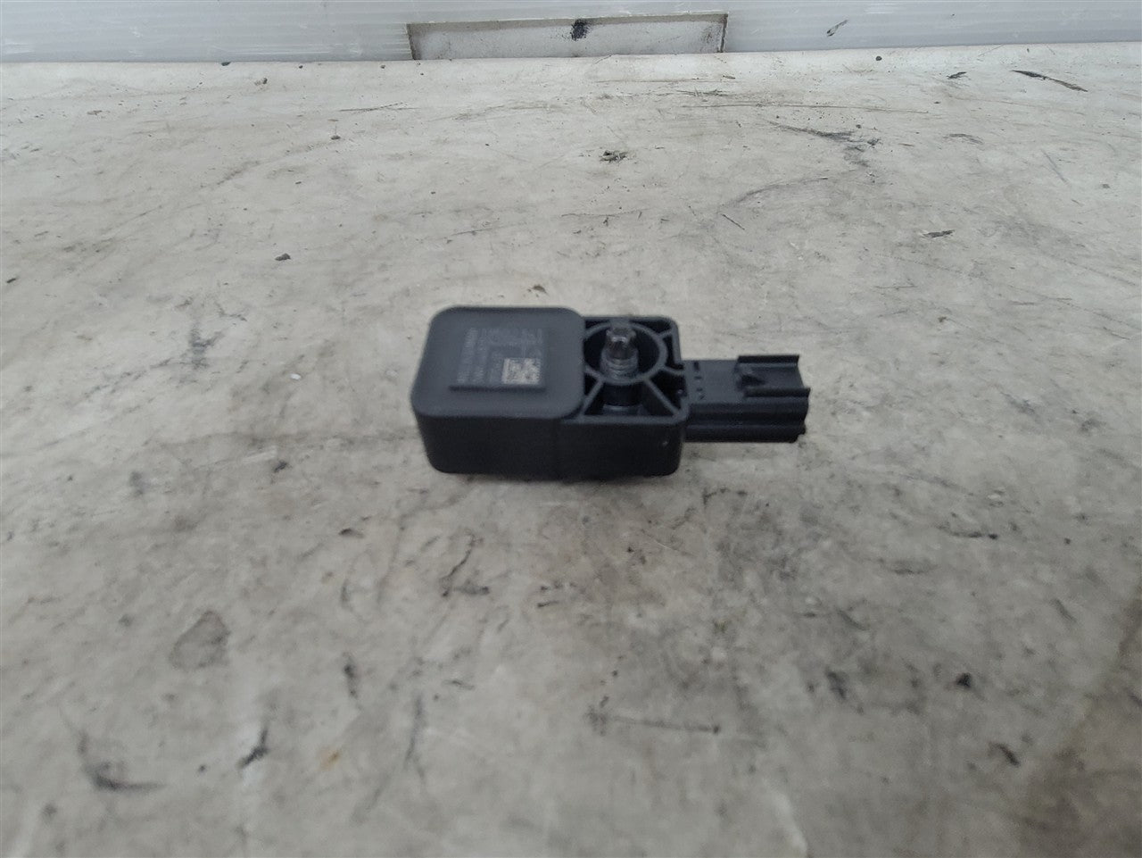 2014 CAMARO OEM FRONT END CRASH SENSOR 13502340 33527 - image 8