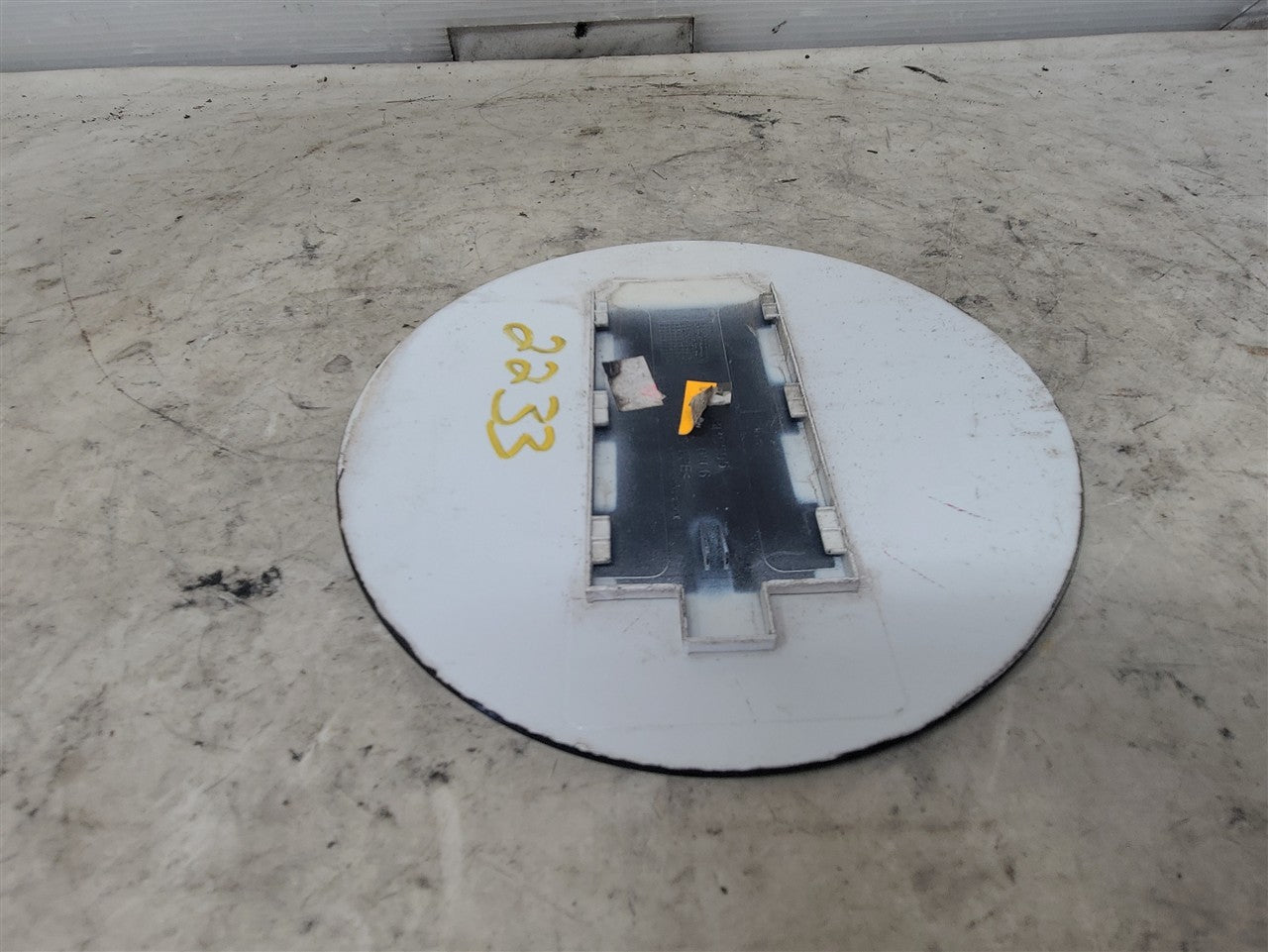 2014 CAMARO GAS TANK FUEL DOOR WHITE 23138595 33535 - image 6