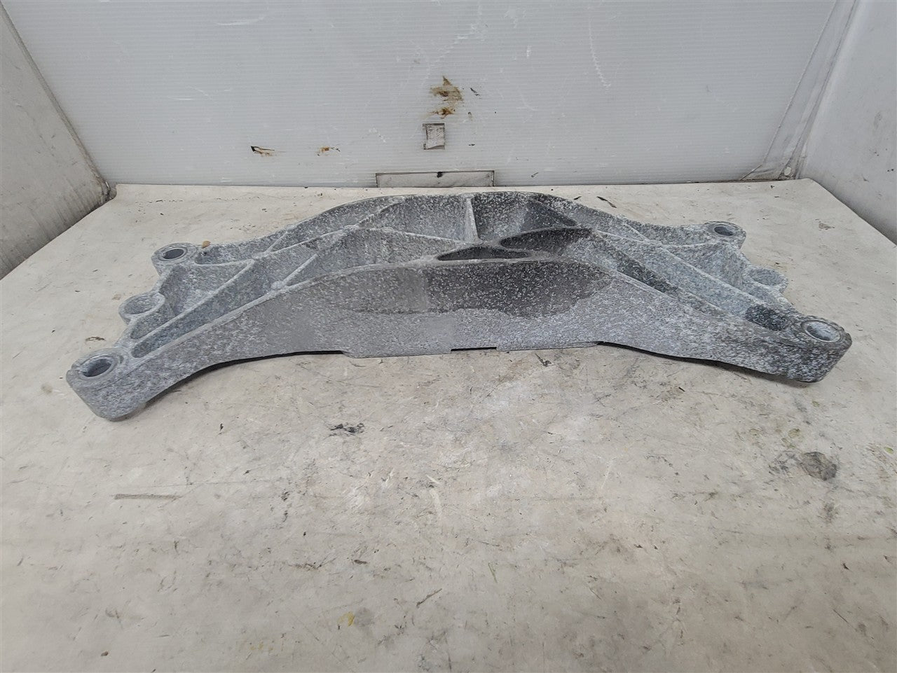 2014 CAMARO AUTO TRANS CROSSMEMBER 92200274 33543 - image 2
