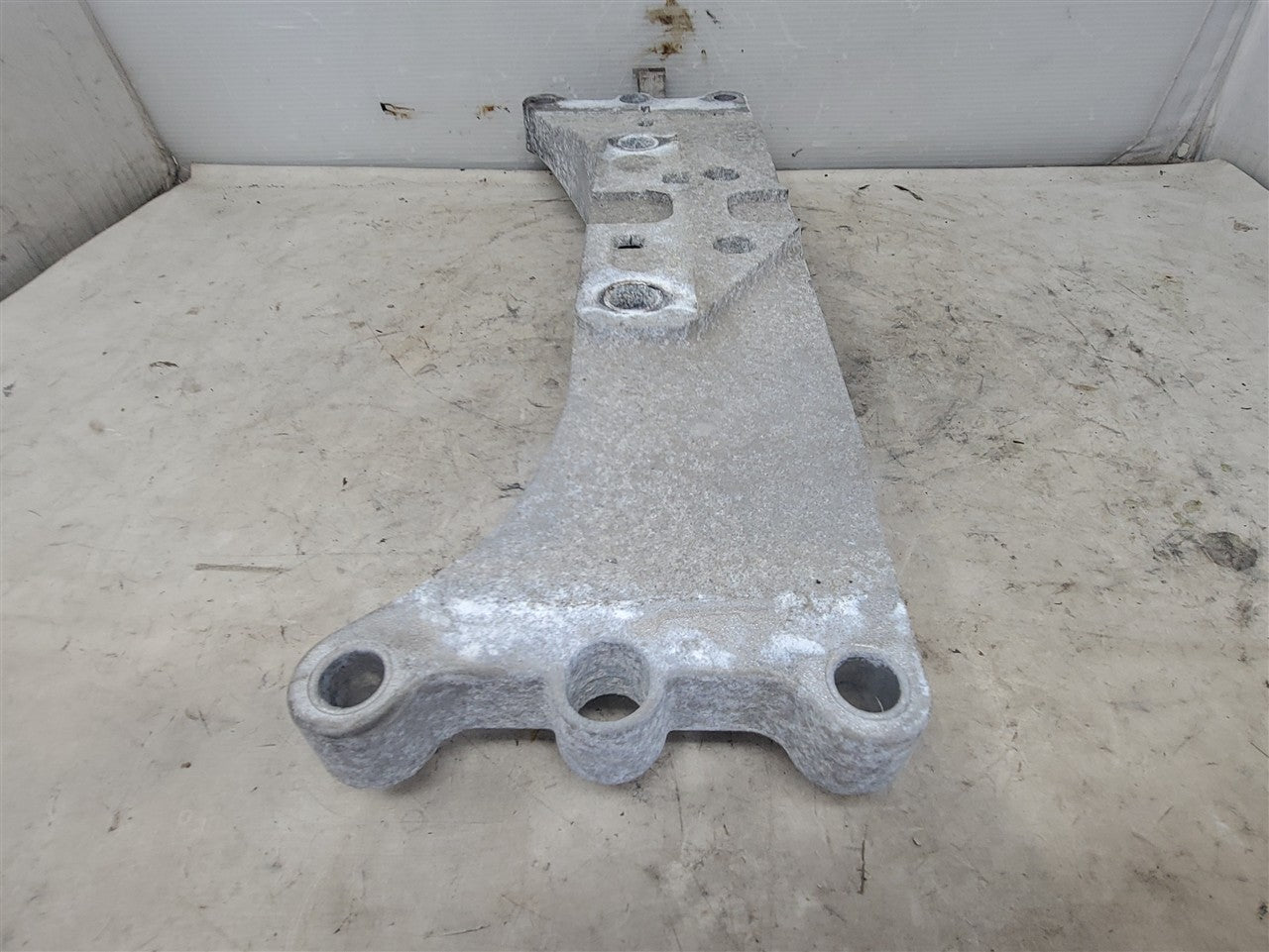 2014 CAMARO AUTO TRANS CROSSMEMBER 92200274 33543 - image 8