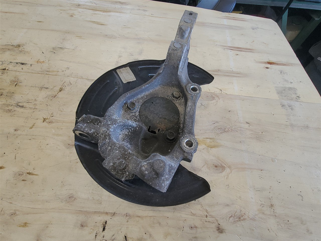 2014 CAMARO RH FRONT SPINDLE KNUCKLE W/HUB 33555 - image 6