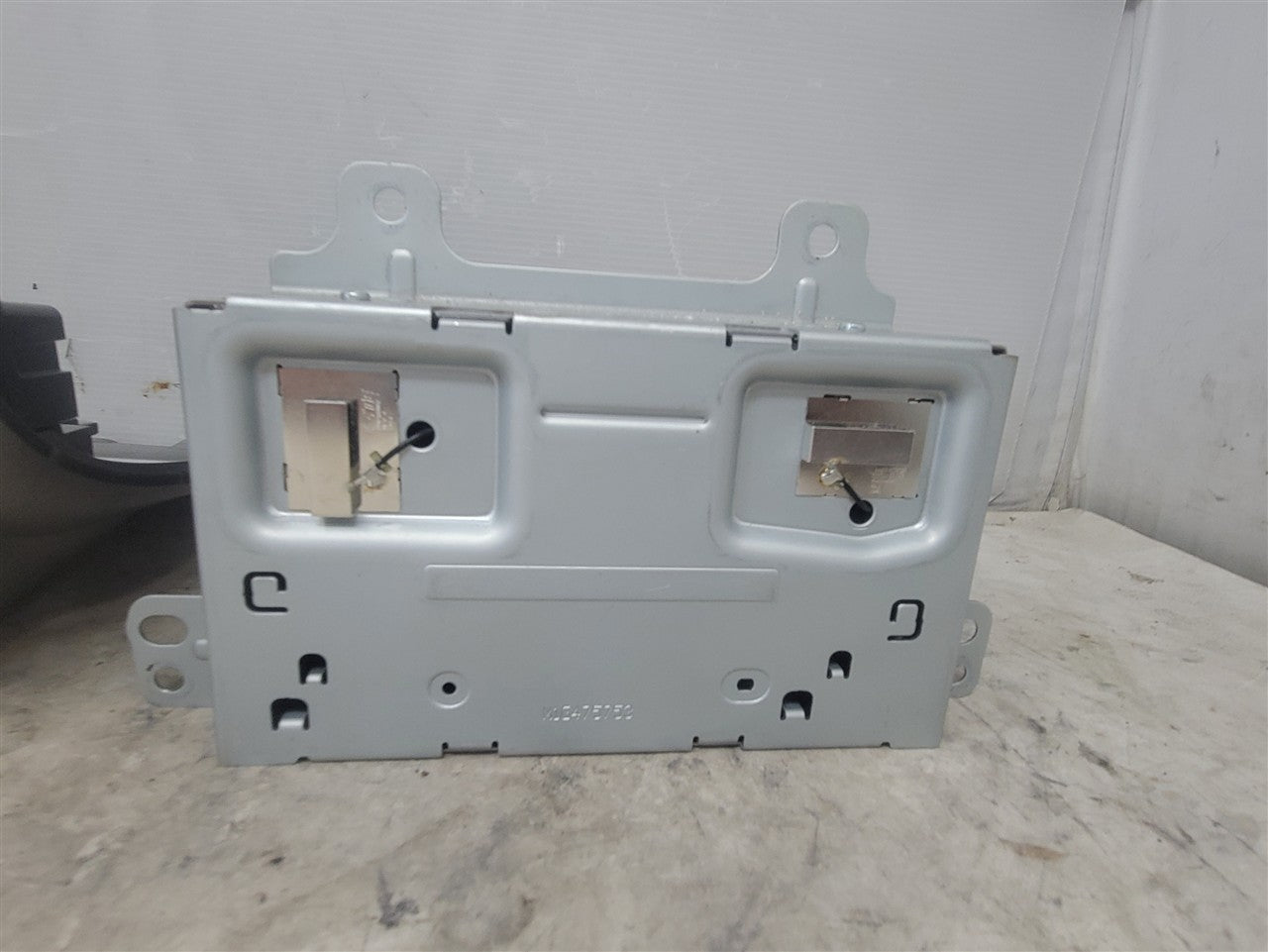 2014 CAMARO RADIO CONTROL PANEL & RECEIVER 33565 - image 4