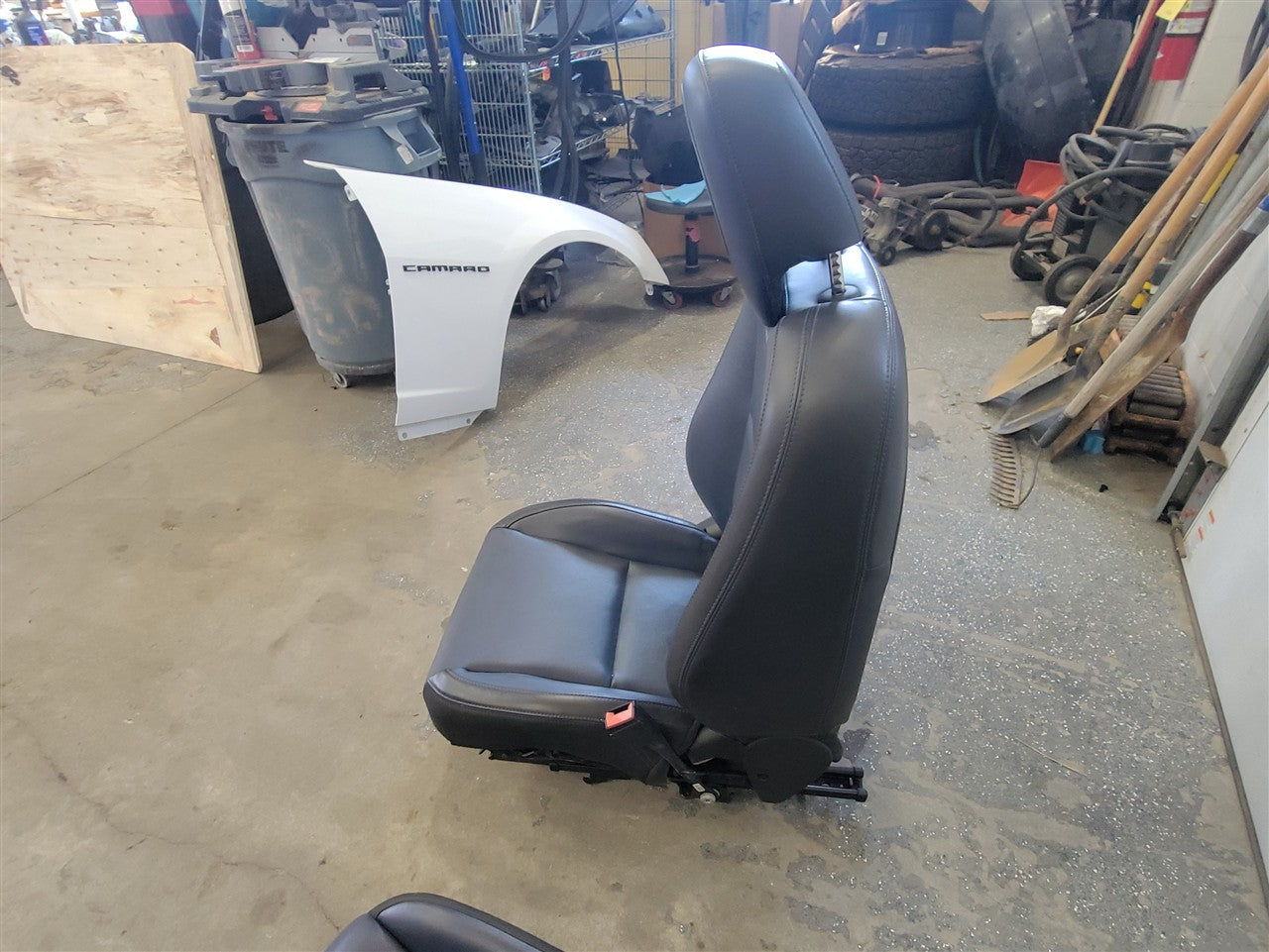 2014 CAMARO BLACK & BLUE 2 TONE FRONT REAR SEATS 33568 - image 9