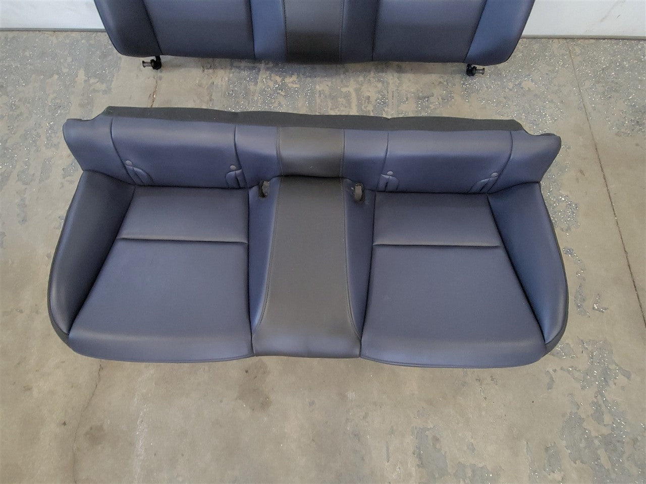 2014 CAMARO BLACK & BLUE 2 TONE FRONT REAR SEATS 33568 - image 12
