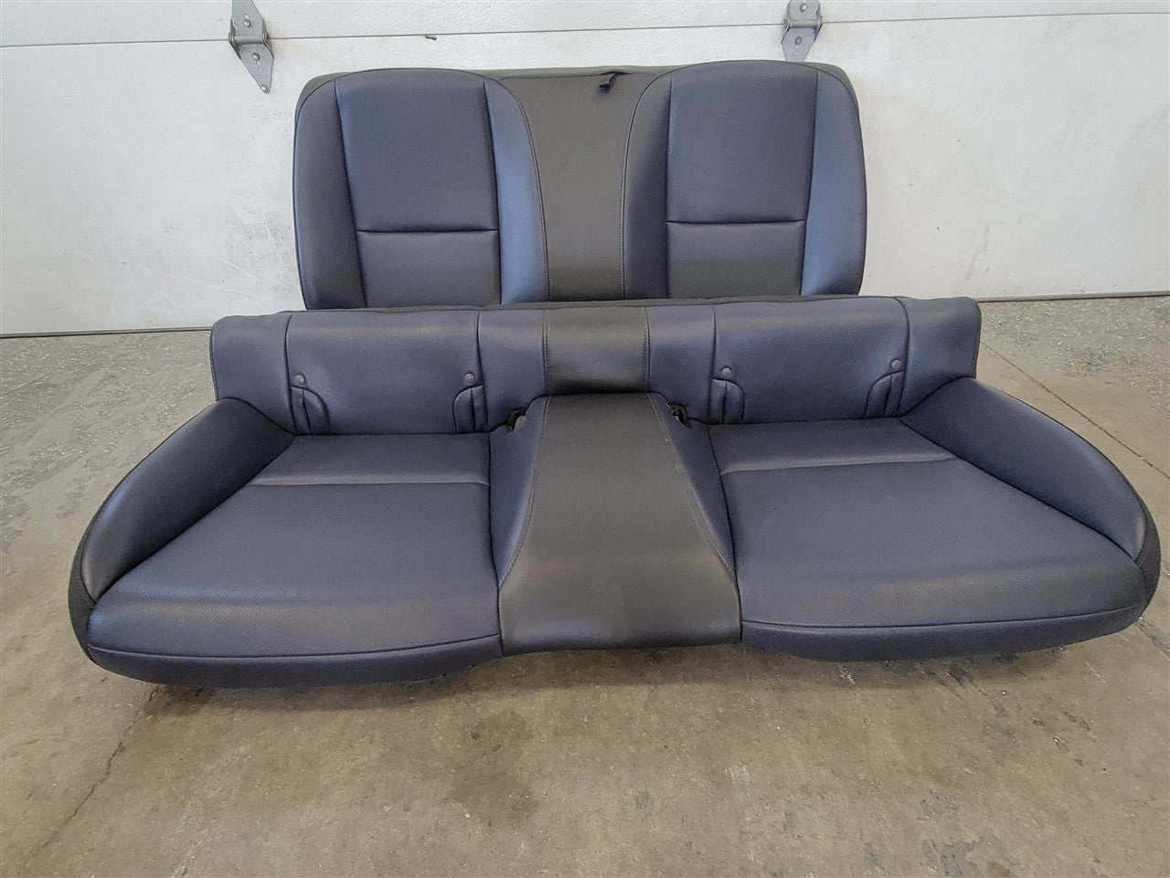 2014 CAMARO BLACK & BLUE 2 TONE FRONT REAR SEATS 33568 - image 13