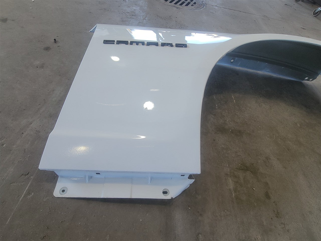2014 CAMARO RH FENDER SUMMIT WHITE GAZ 6D.5 33571 - image 3