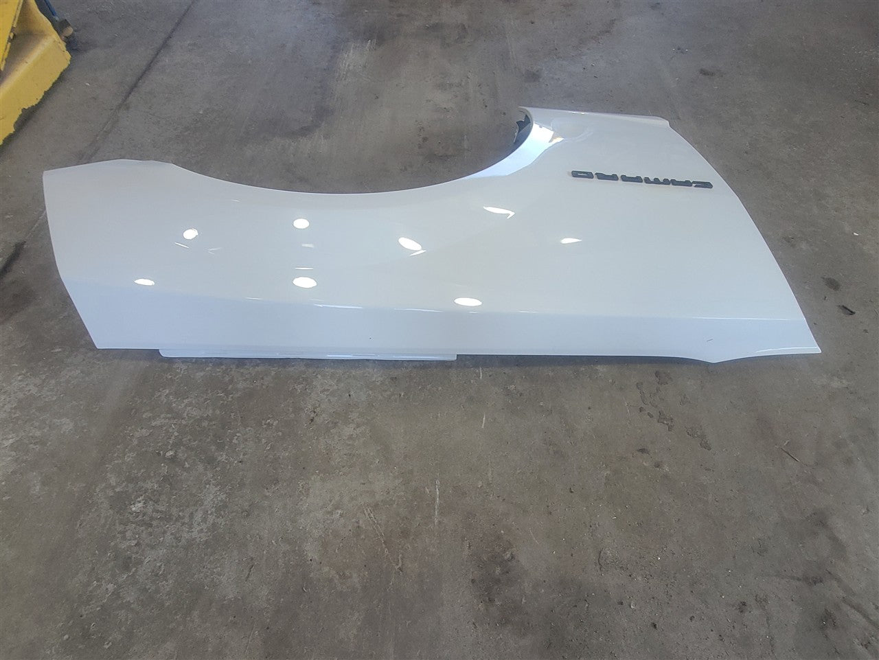 2014 CAMARO RH FENDER SUMMIT WHITE GAZ 6D.5 33571 - image 17