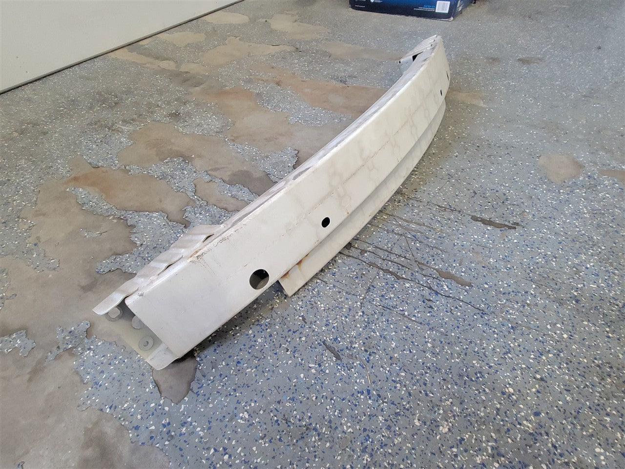 2015 CAMARO REAR BUMPER REBAR REINFORCEMENT WHT 33576 - image 8