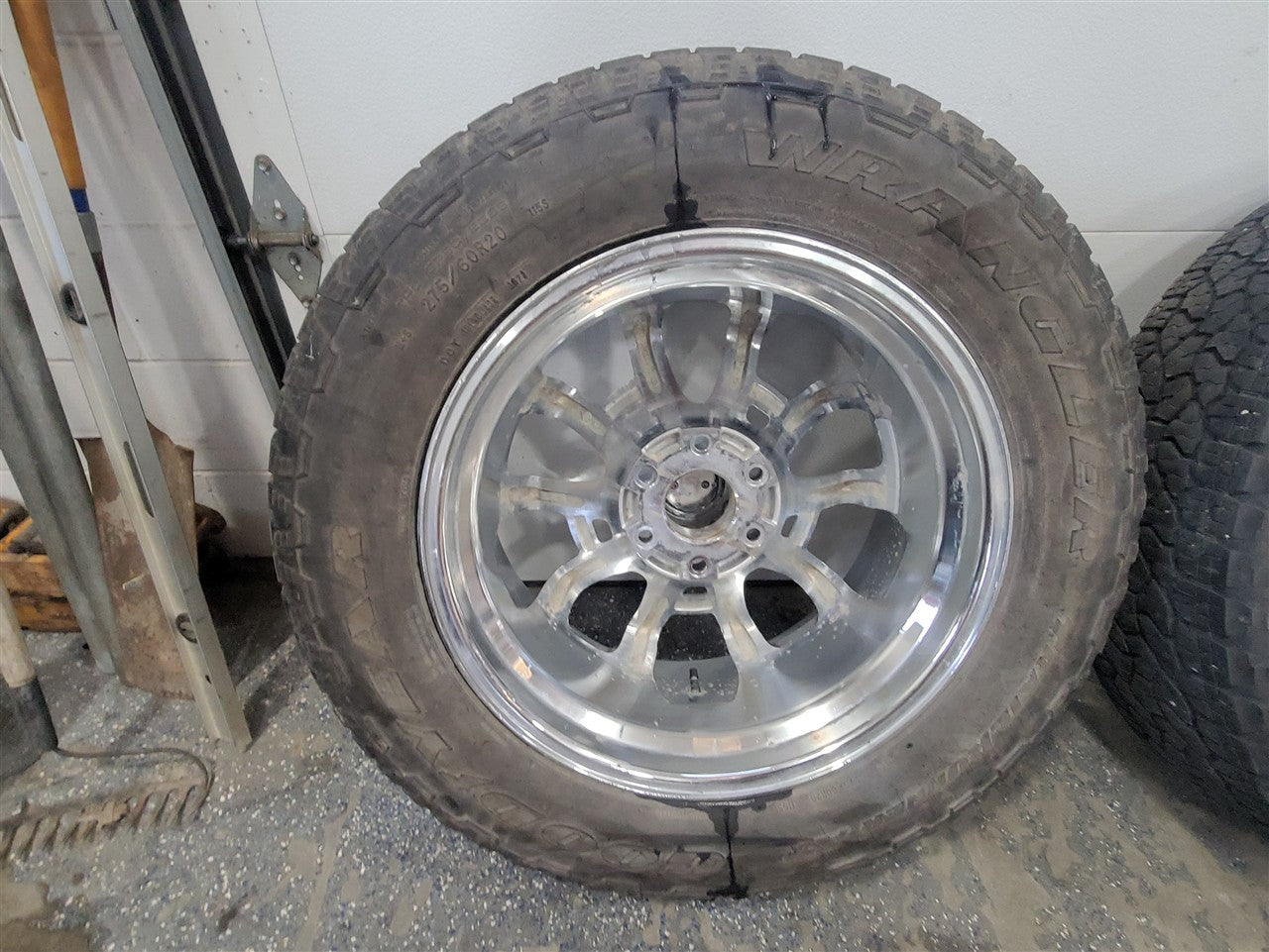 2022 SIERRA 20x9 VISION 415 BOMB C WRANGLE TIRES 33584 - image 8