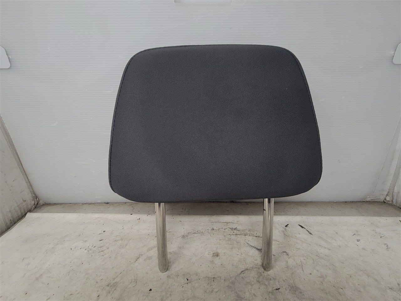 2024 SILVRDO15 FRONT HEADREST BLACK CLOTH LH OR RH 33585 - image 1