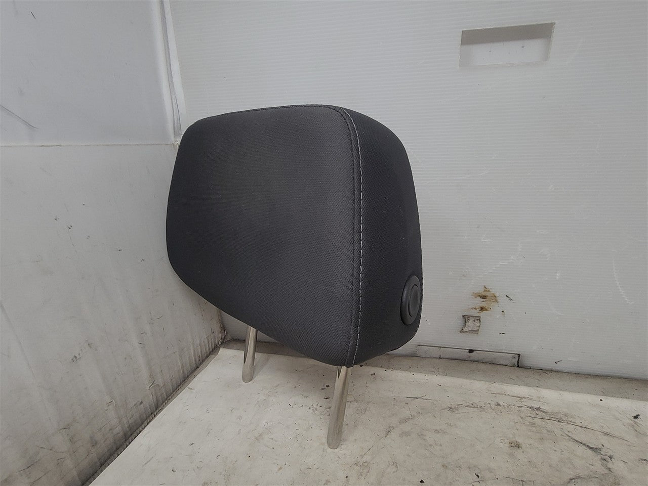 2024 SILVRDO15 FRONT HEADREST BLACK CLOTH LH OR RH 33585 - image 6