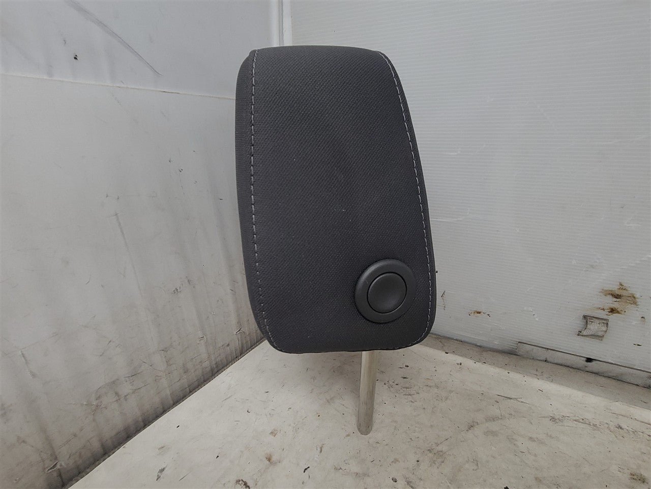 2024 SILVRDO15 FRONT HEADREST BLACK CLOTH LH OR RH 33585 - image 7