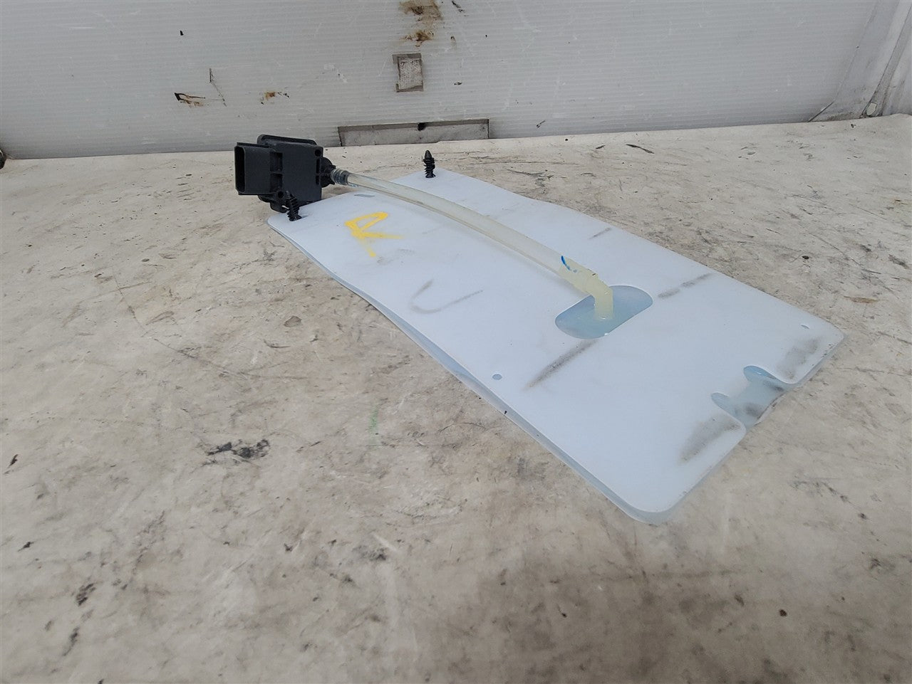Used OEM 2024 SILVERADO RH SEAT PRESENCE SENSOR 85599092 33588, actual item photo 5