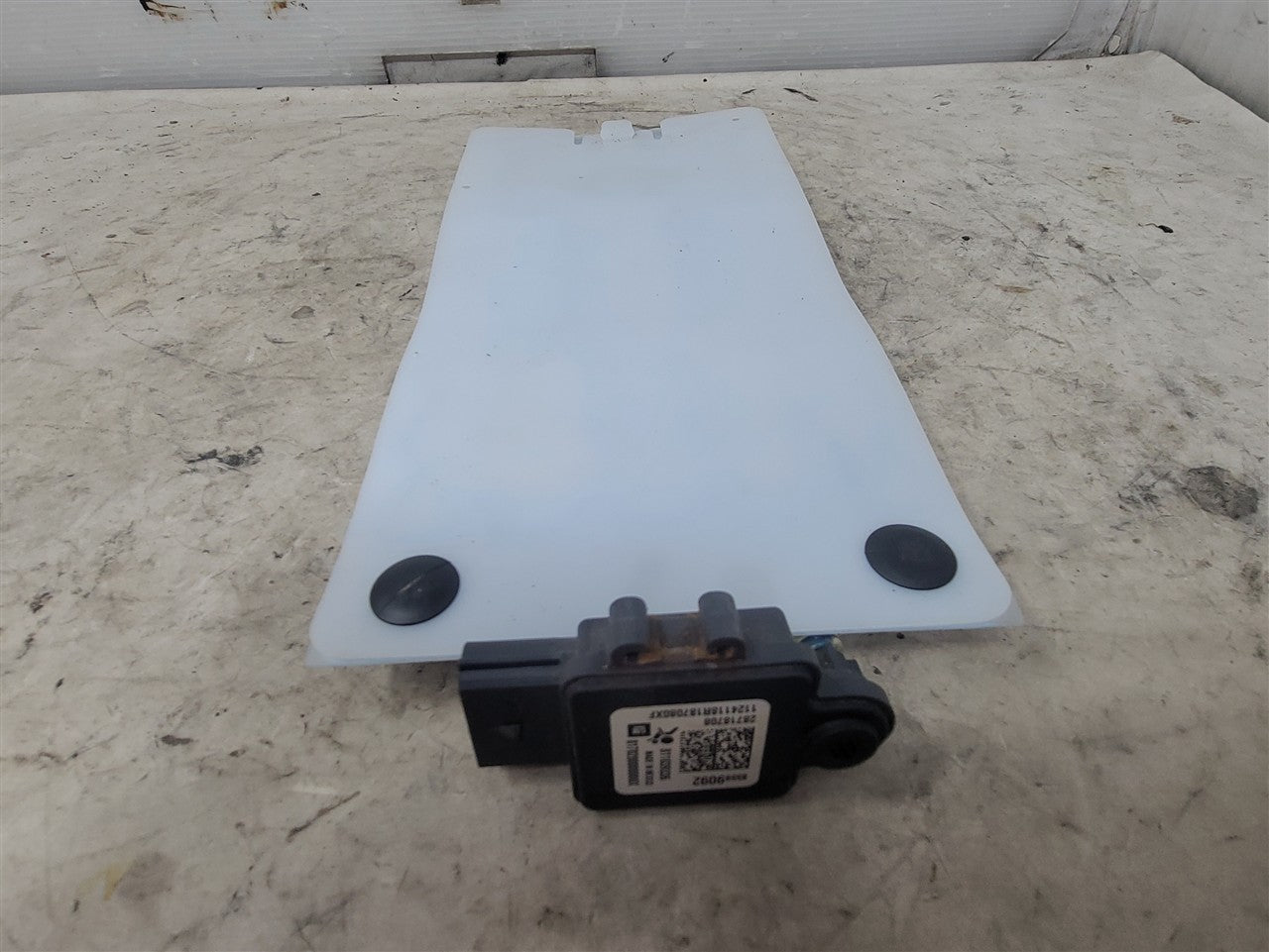 Used OEM 2024 SILVERADO RH SEAT PRESENCE SENSOR 85599092 33588, actual item photo 11
